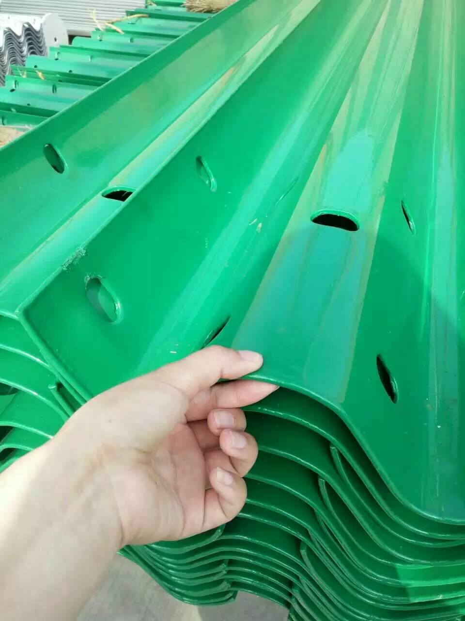 噴塑護(hù)欄板